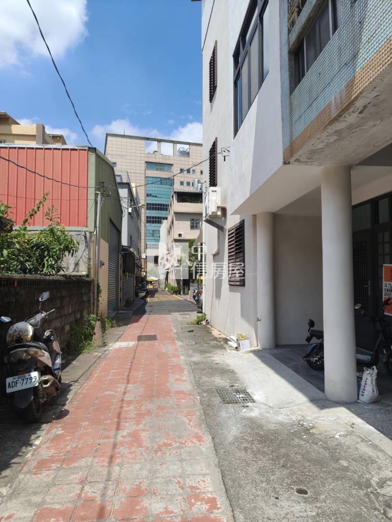 鎮北路雙透天房屋室內格局與周邊環境
