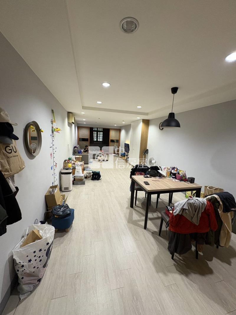 小港宏平黃金店面房屋室內格局與周邊環境