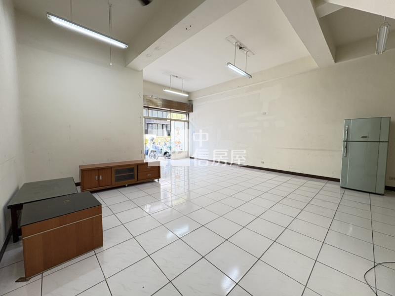 台中巨蛋旁微笑小城樓店房屋室內格局與周邊環境