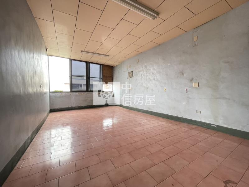 斗六西平路優質店面房屋室內格局與周邊環境