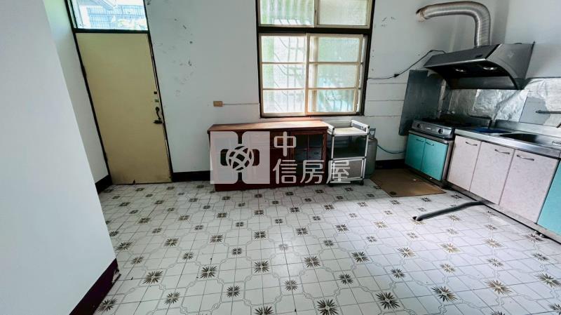 A1-21市區近公園雅致別墅房屋室內格局與周邊環境