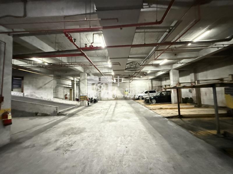 東榮&益民商圈室內整理三房車位房屋室內格局與周邊環境