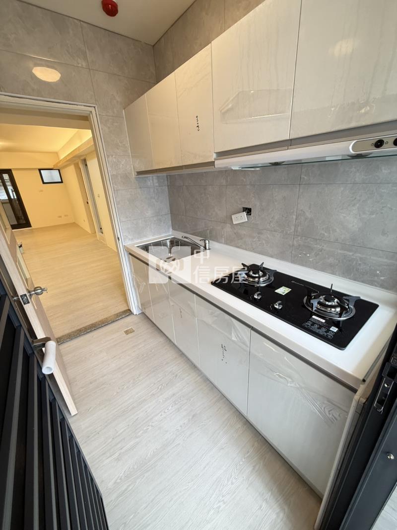 東榮&益民商圈室內整理三房車位房屋室內格局與周邊環境