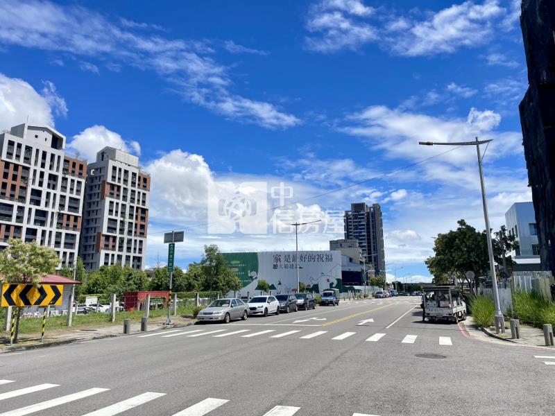北屯14期臨15米路角地漢神洲際住一之一大面寬建地房屋室內格局與周邊環境
