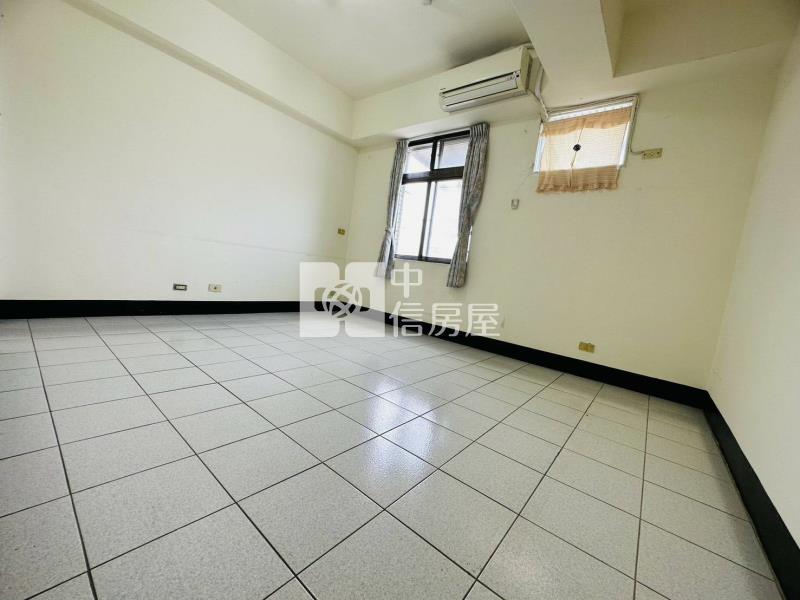 學府天下美4房房屋室內格局與周邊環境
