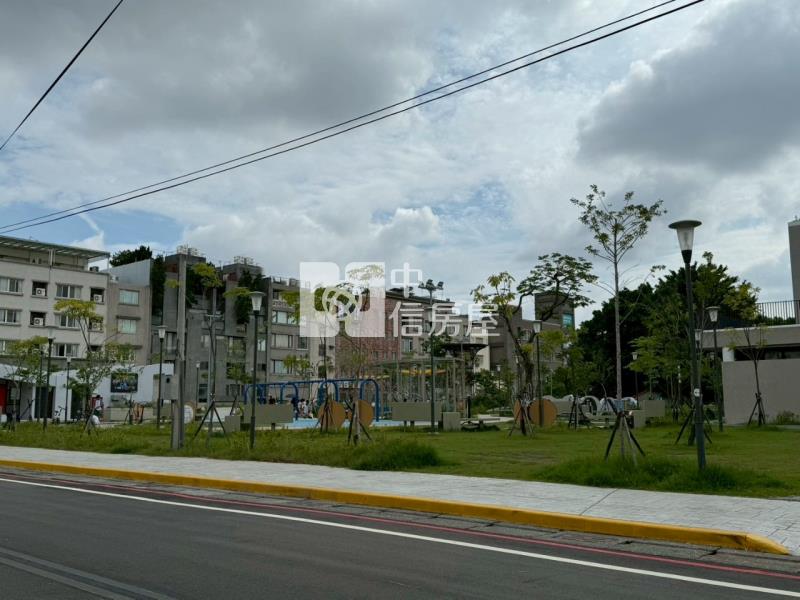 員林市中心大同學區大坪數松柏雙子星華廈房屋室內格局與周邊環境