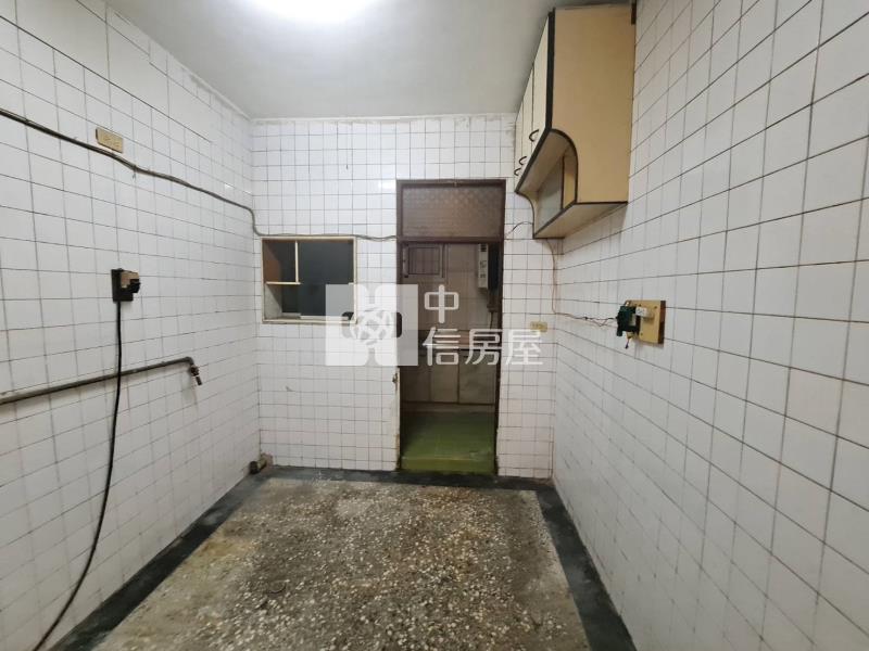 肉豆公~正義國小店舖車庫壹樓房屋室內格局與周邊環境