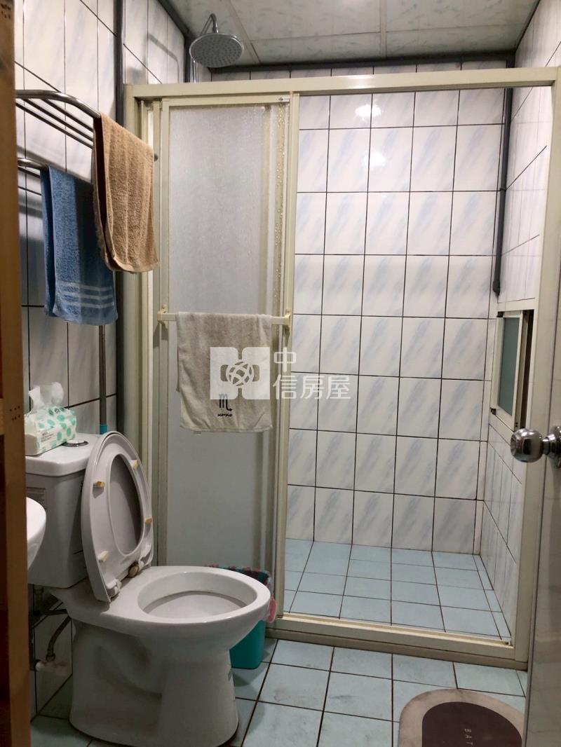 新生路金店面房屋室內格局與周邊環境