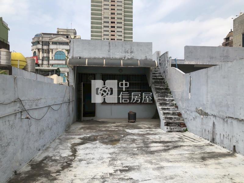 新生路金店面房屋室內格局與周邊環境