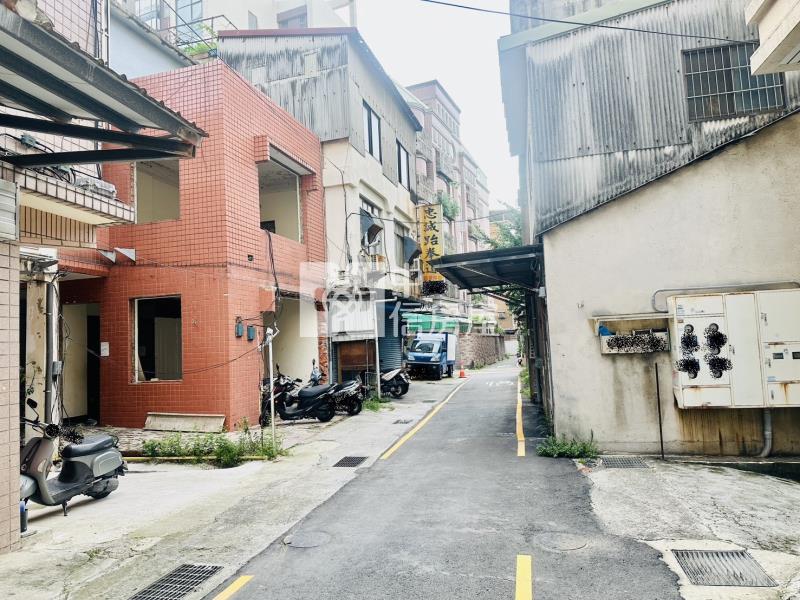 林森大地坪透天房屋室內格局與周邊環境