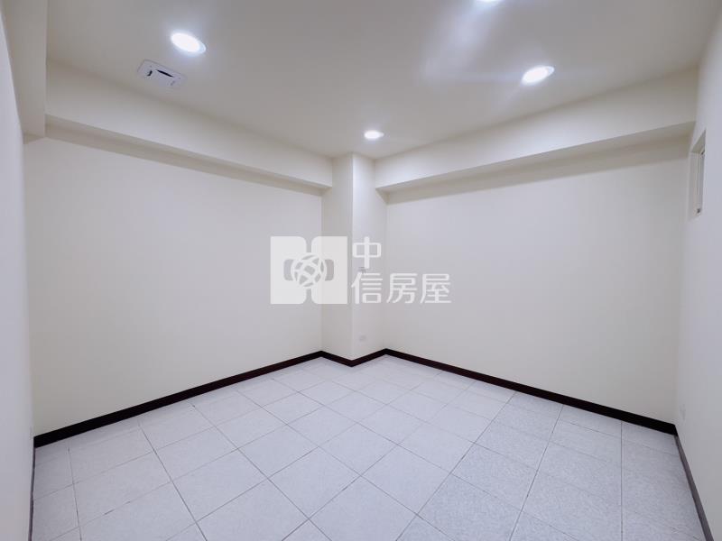 中壢龍岡國小整新電梯大3房房屋室內格局與周邊環境