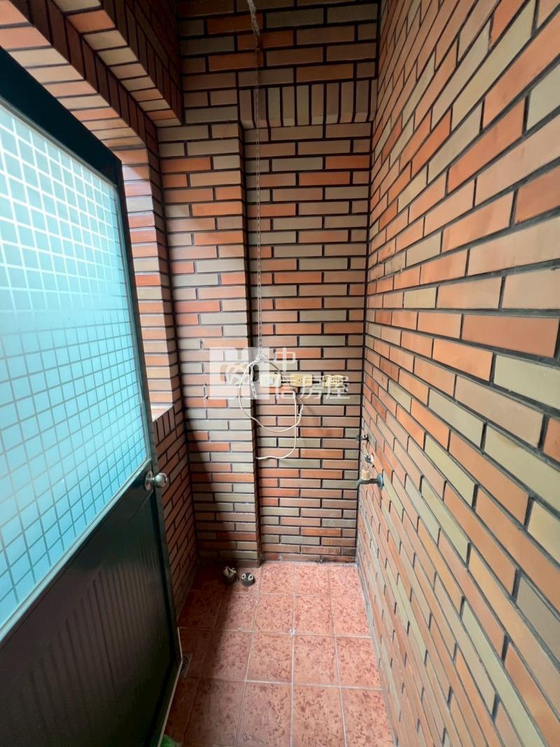 過嶺大地坪透天店住房屋室內格局與周邊環境