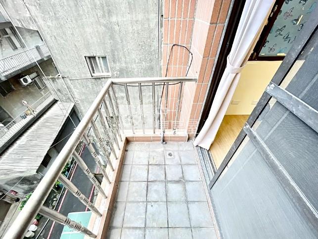 永安路全新裝潢2房電梯華廈房屋室內格局與周邊環境