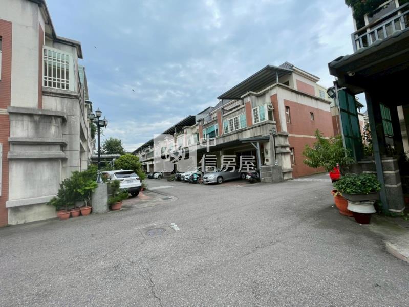 竹南邊間雙車位加1F孝親房美透天房屋室內格局與周邊環境