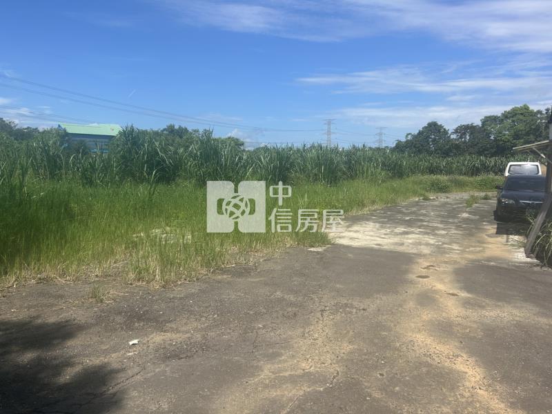 龍潭高原交流道旁建地房屋室內格局與周邊環境