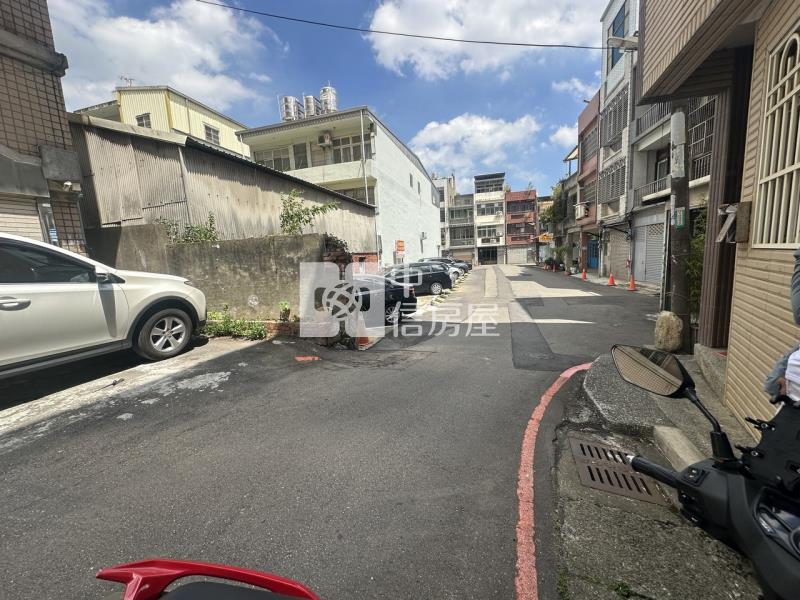 近A21捷運站 5房 店住房屋室內格局與周邊環境