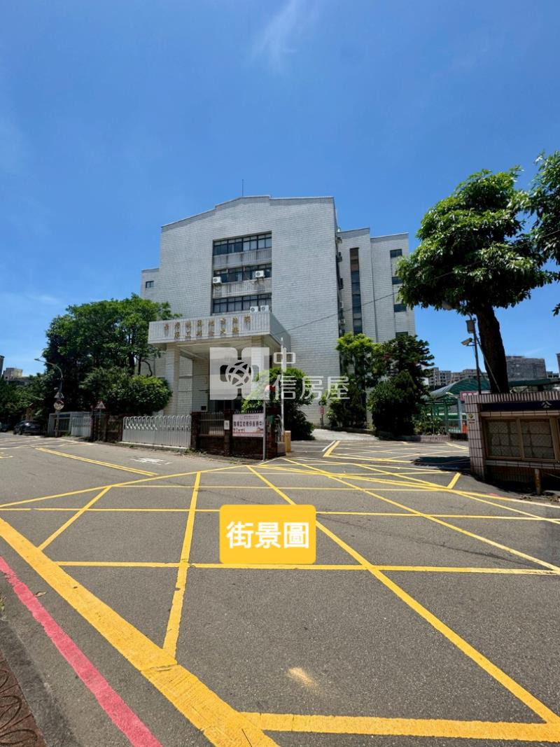 桃園法院辦公大樓旁須整建大透天房屋室內格局與周邊環境