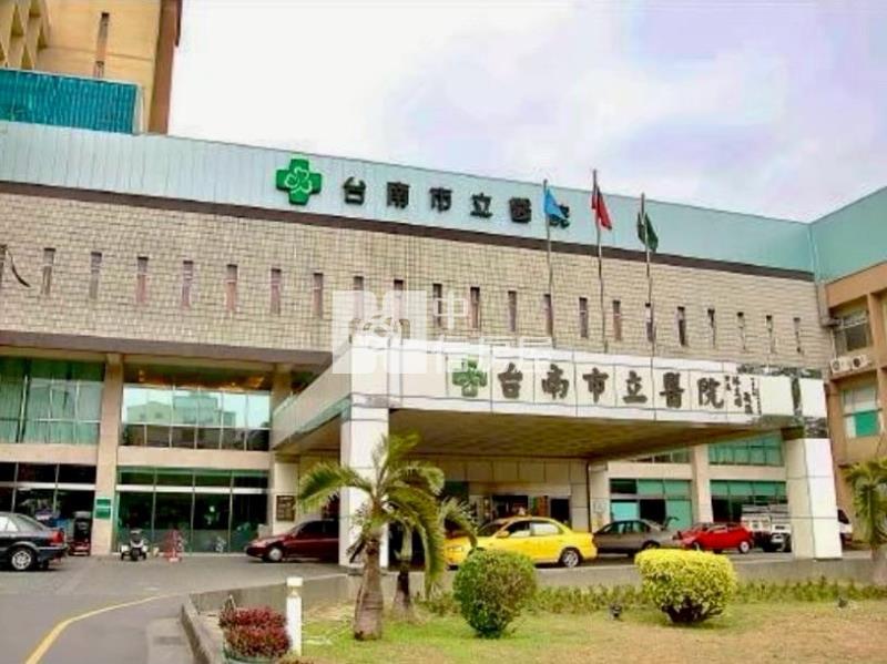 市立醫院(孝子之家)頂樓原味3房平車電寓房屋室內格局與周邊環境