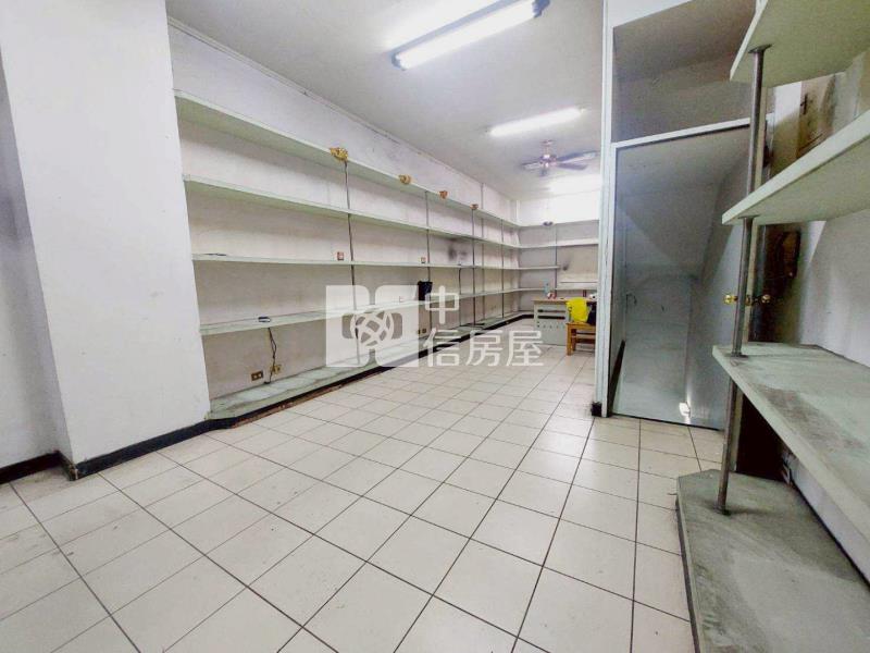 中壢體育園區*第一排黃金透店*房屋室內格局與周邊環境