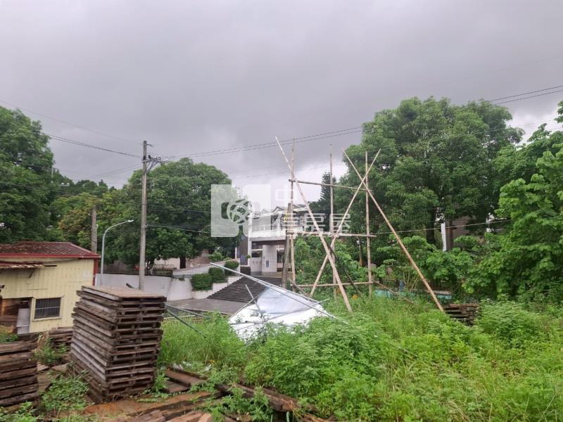 山上國中前雙面臨路方正美建地房屋室內格局與周邊環境
