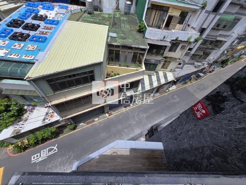 全新店面電梯透天房屋室內格局與周邊環境