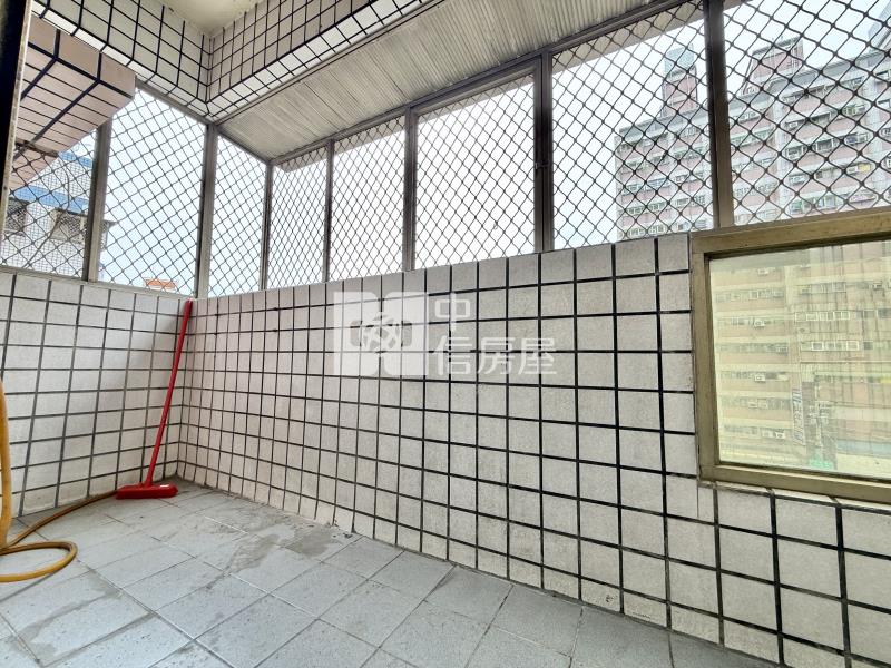 明道商圈三面採光雙衛開窗大三房｜電梯更新房屋室內格局與周邊環境