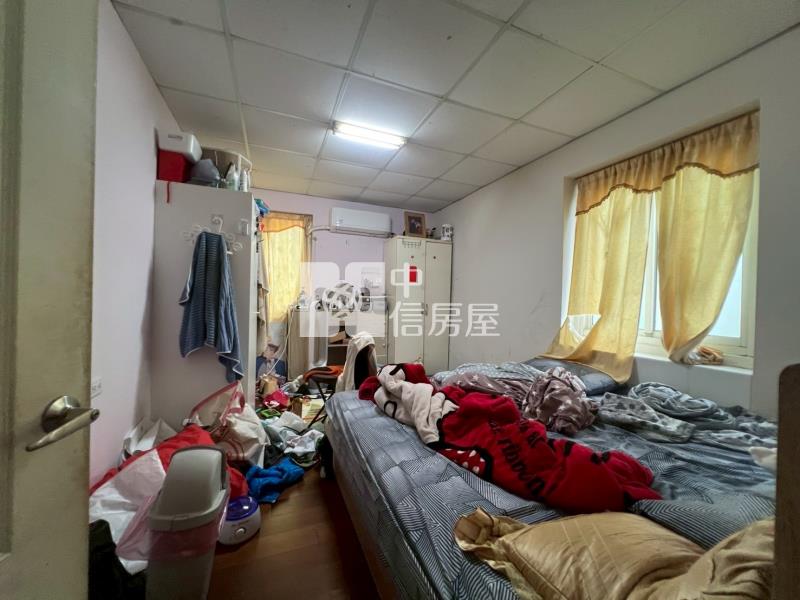 產業園區大地坪大面寬透天房屋室內格局與周邊環境
