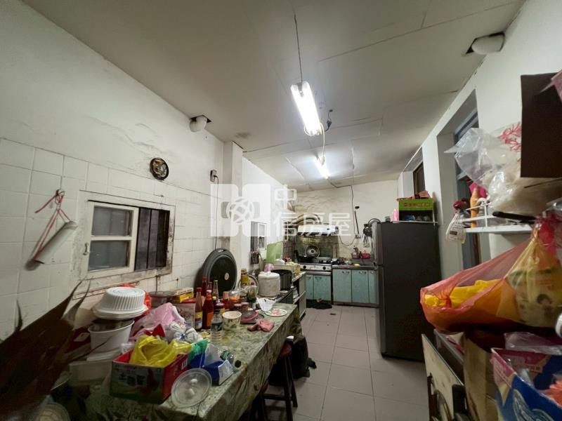 產業園區大地坪大面寬透天房屋室內格局與周邊環境