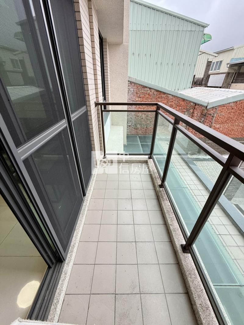 君鑑建設近亞大2年屋邊間雙衛浴開窗三房車位房屋室內格局與周邊環境