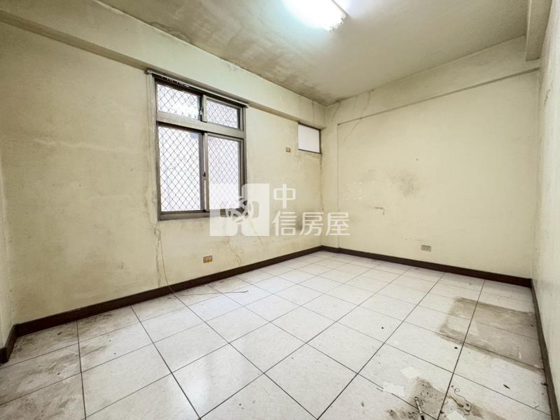 追分國小欠修理美透天房屋室內格局與周邊環境