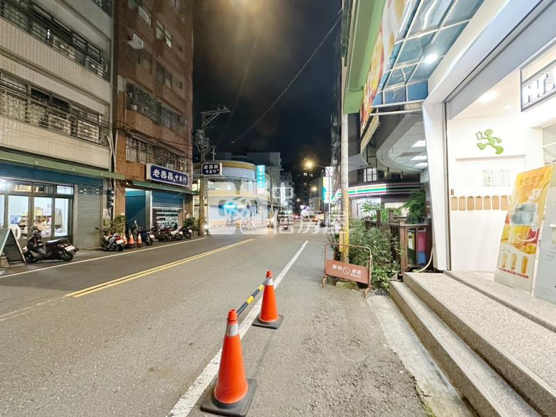 忠福商圈自地自建美透店房屋室內格局與周邊環境