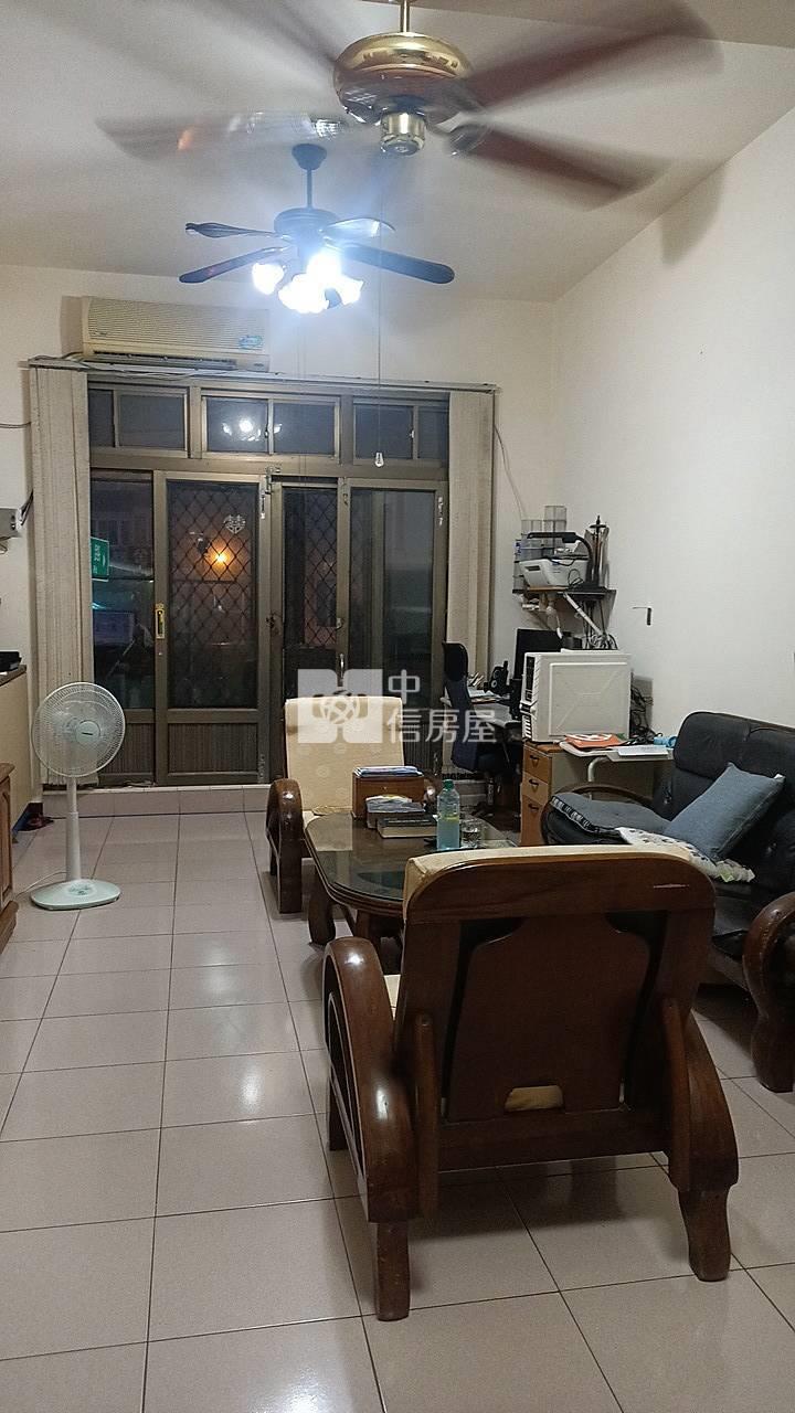 澎湖.中華路大學眼鏡店住房屋室內格局與周邊環境