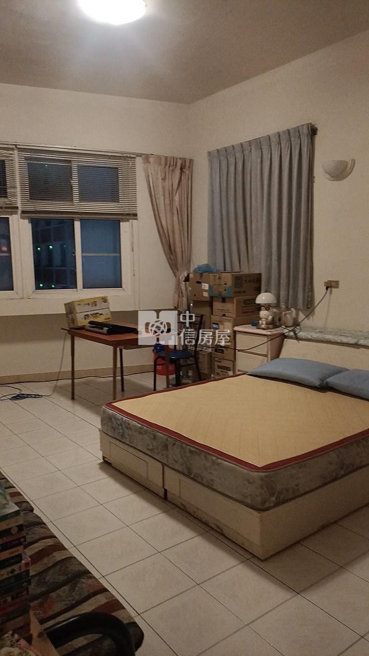 澎湖.中華路大學眼鏡店住房屋室內格局與周邊環境
