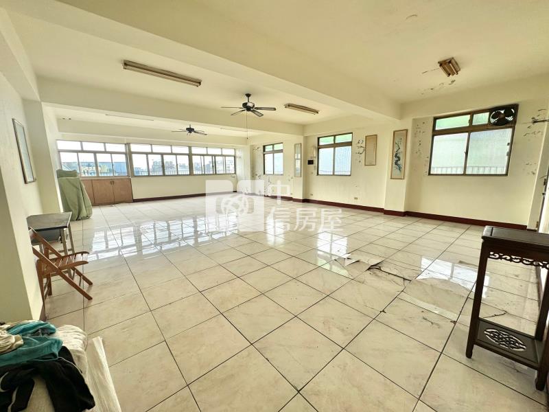 太平邊間挑高乙工廠住房屋室內格局與周邊環境