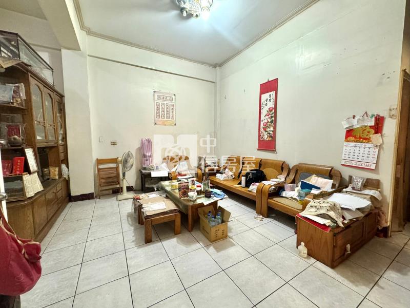 太平邊間挑高乙工廠住房屋室內格局與周邊環境