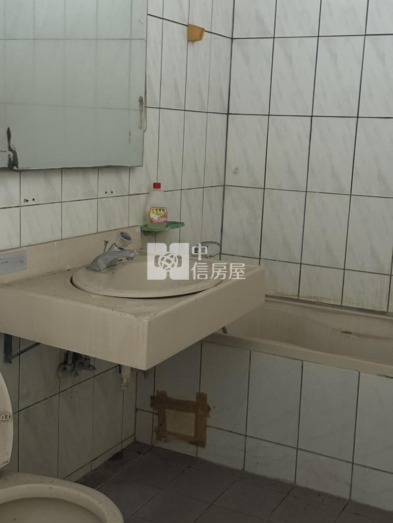 【專約】近萬巒豬腳街雙透天房屋室內格局與周邊環境