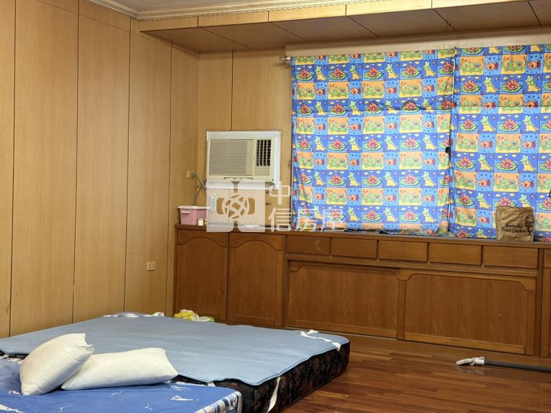 【專約】近萬巒豬腳街雙透天房屋室內格局與周邊環境