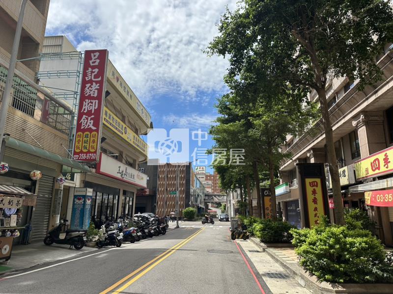 大業寶山商圈-臻星三房車房屋室內格局與周邊環境