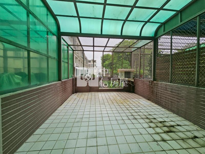 北區面公園超大地坪朝南車墅房屋室內格局與周邊環境