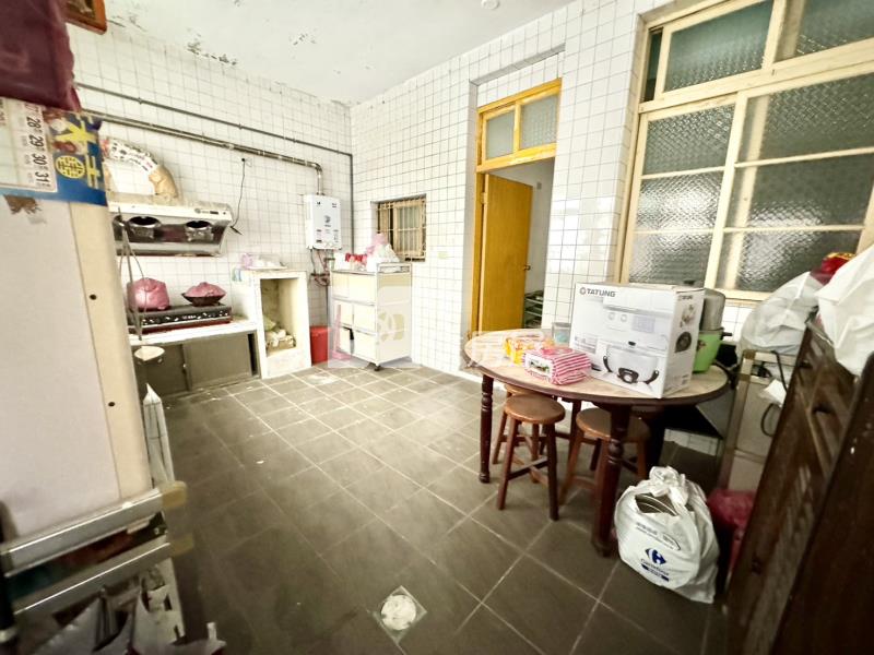 【安家】近體育園區東興國中透天房屋室內格局與周邊環境
