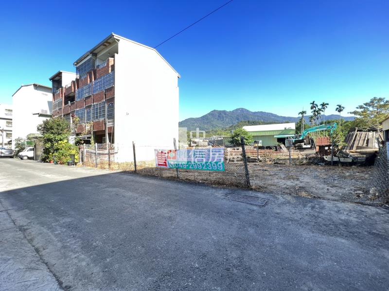 集集面寬都內建地房屋室內格局與周邊環境
