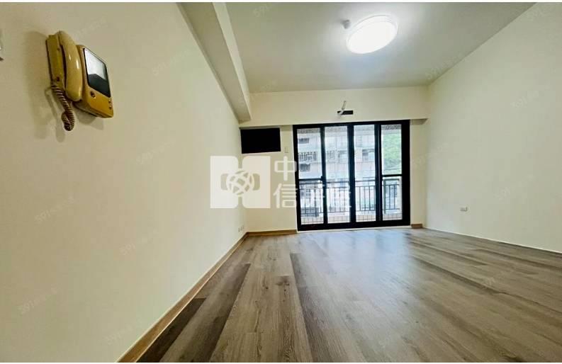 ●轟動天廈美裝二房房屋室內格局與周邊環境