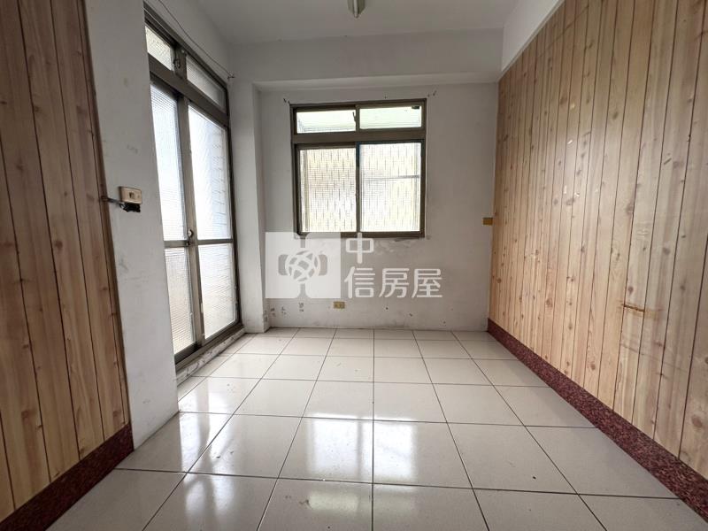 潭子國中旁邊間透天房屋室內格局與周邊環境