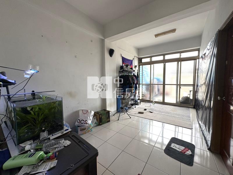 潭子國中旁邊間透天房屋室內格局與周邊環境