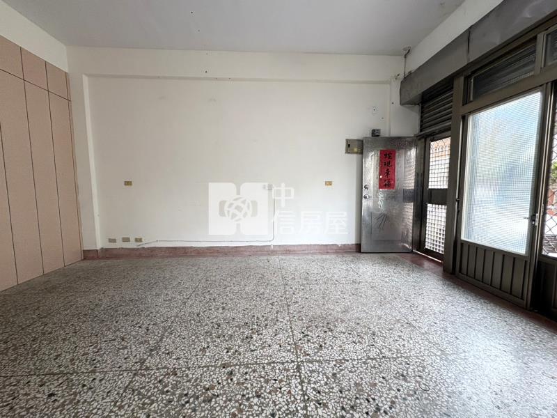 潭子國中旁邊間透天房屋室內格局與周邊環境