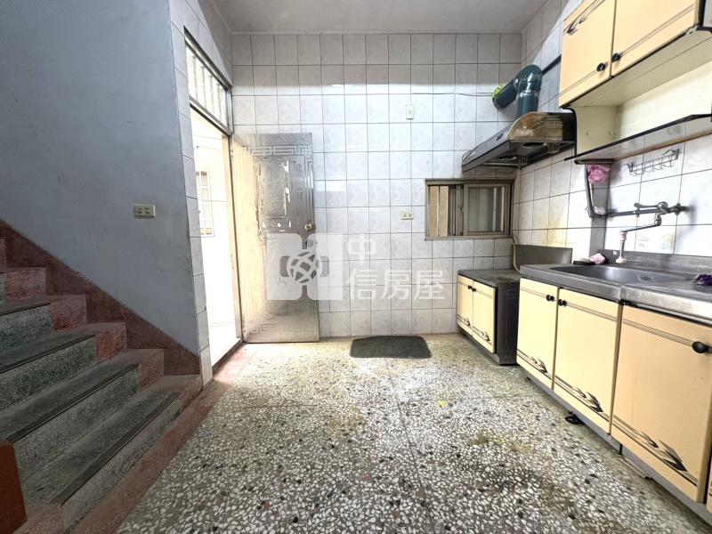 潭子國中旁邊間透天房屋室內格局與周邊環境