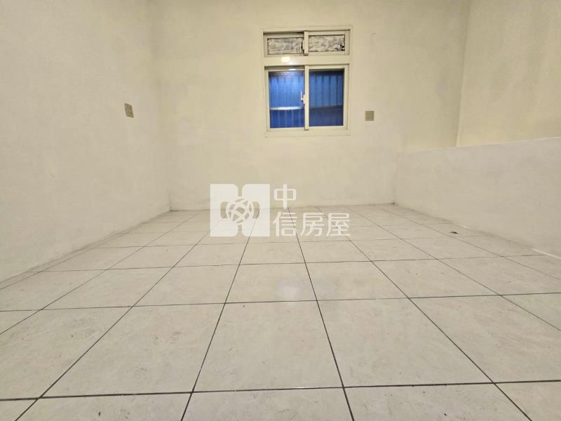 培英十八尖山邊間透天房屋室內格局與周邊環境