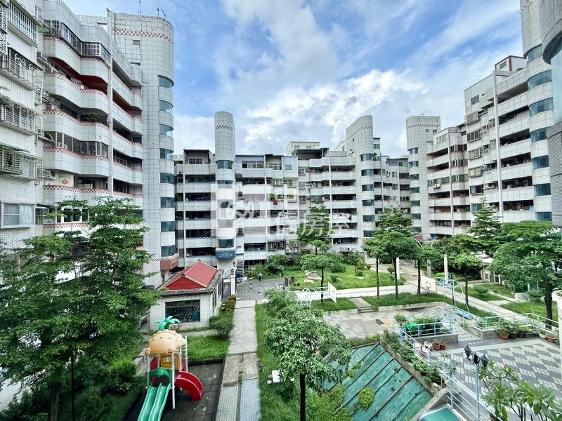 立新學區商圈入門玄關電線更新超級通風電梯三房房屋室內格局與周邊環境