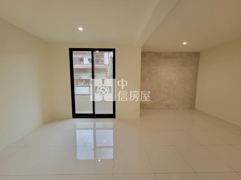 龍潭民族路*活巷大面寬整新美透天房屋室內格局與周邊環境