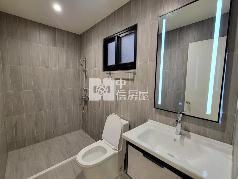 龍潭民族路*活巷大面寬整新美透天房屋室內格局與周邊環境
